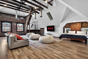 7 Schlafzimmer, Bügeleisen/Bügelbrett, WLAN, Bettwäsche