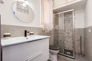 Een douche, een haardroger