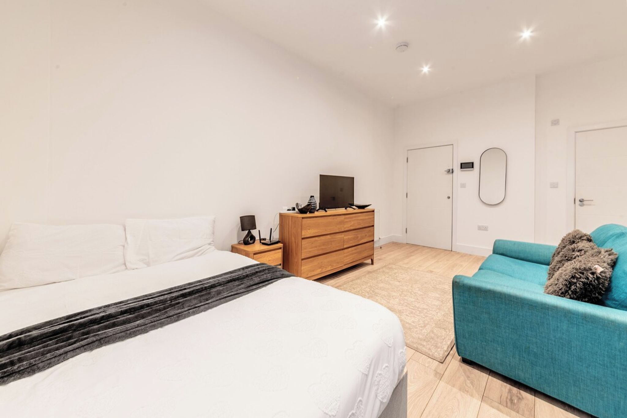 1 chambre, fer et planche à repasser, accès Internet, draps fournis