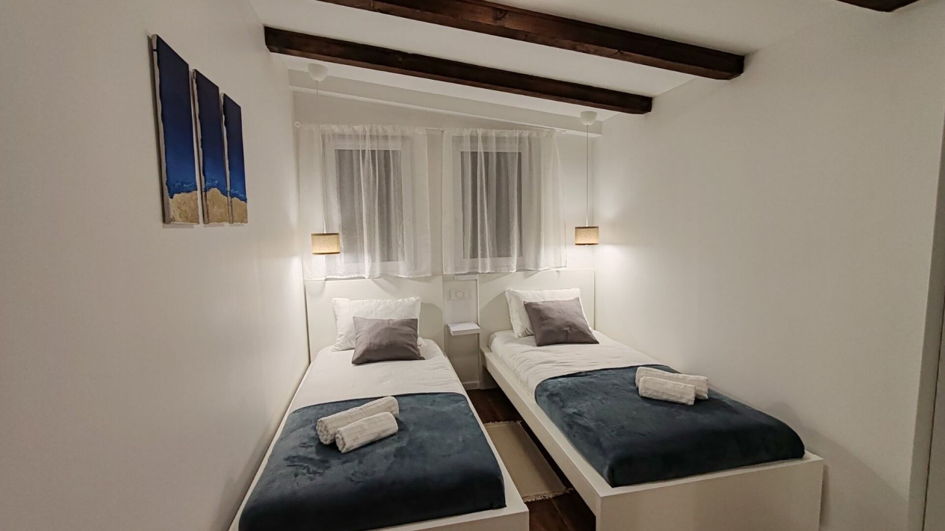 2 chambres, fer et planche à repasser, Wi-Fi gratuit, draps fournis