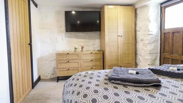 2 quartos, Wi-Fi de cortesia, individualmente decorados