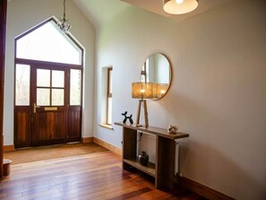 Interior - Just Beyond Dingle (Dingle)
