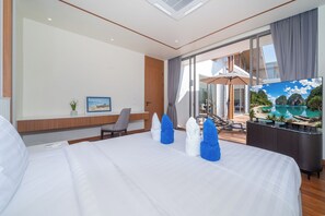 Villa, no fumadores, vistas a la piscina | Escritorio, espacio para trabajar con un portátil, wifi gratis