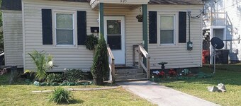 Small Cozy 2-bedroom house in tranquil Elizabeth City with AC. and wifi. cable
