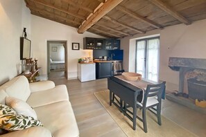 Living area - Vrbo Property (Termini)