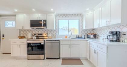 3 Bd/1Bath/Nearby Tufts/Free Parking