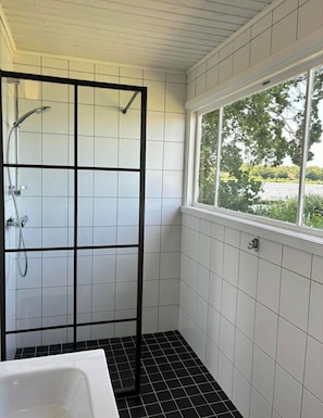 Toallas y papel de baño