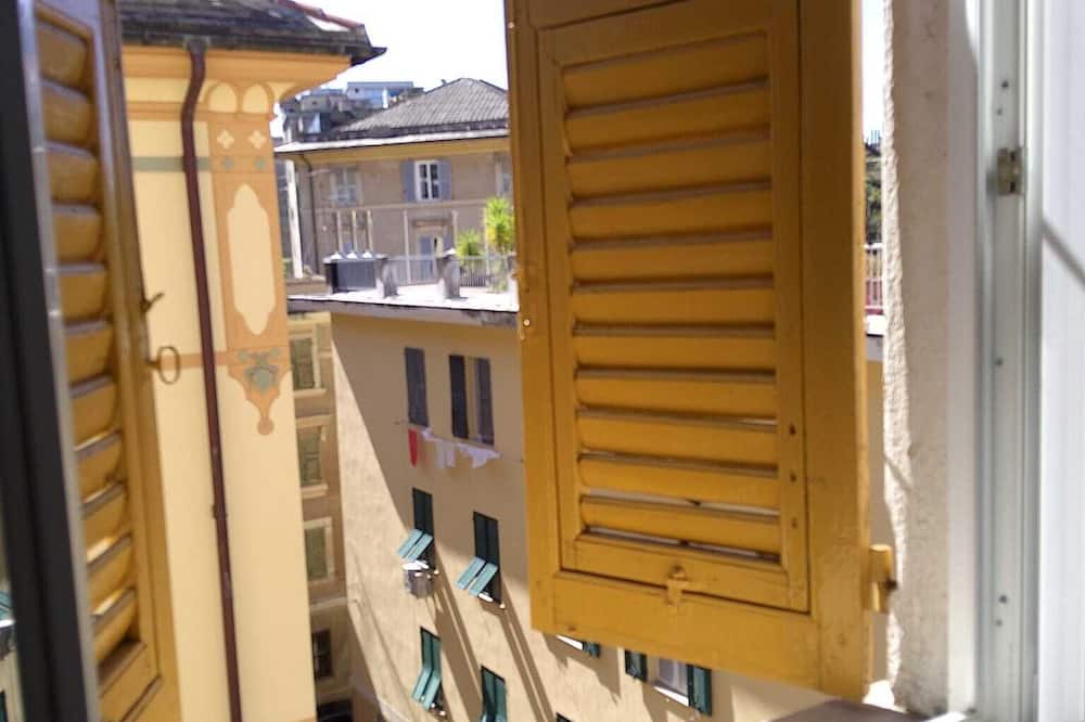 Charming 2-bedroom Apartment in the Heart of Genova