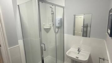Shower, towels