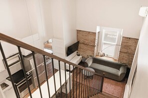 TV - Stone Loft 2BR • Downtown Montreal (Montreal)