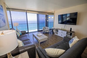 Smart TV - ONE BEDROOM CONDO 1107 (San Diego)
