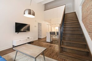 Interior - Stone Loft 3BR • Downtown Montreal (Montreal)