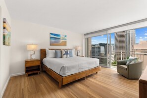 1 bedroom, iron/ironing board, free WiFi, bed sheets - 14th Floor Waikiki City & Mountain Views! Full Kitchen! Walk to Beach! (Honolulu)