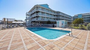 Pool - 2BR with loft, sleeps 8, lagoon front, pool & private beach access (Gulf Shores)