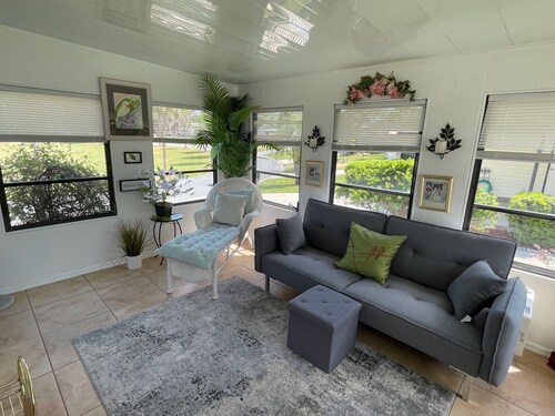 Park Views, Cozy Vibes, and Easy Breezy Living Near Spanish Springs