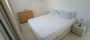 1 bedroom, free WiFi, bed sheets - La Maison Coloniale II (Grand Baie)