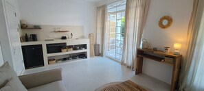 TV - La Maison Coloniale VII (Grand Baie)