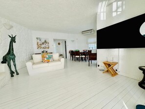 Interior - Villa Anse Turquoise - Breathtaking sea view (Anse La Raie)