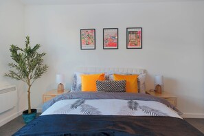 3 bedrooms, iron/ironing board, WiFi, bed sheets - City Point Aberdeen by Guestz (Aberdeen)