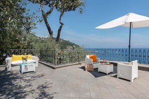 Terrace/patio - AMORE RENTALS - Casa Giovanna A – Nerano apartment with hot tub and direct sea access (Massa Lubrense)