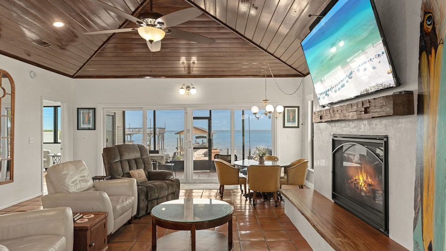 Waterfront Home w Private Dock Hot Tub Fire Pit