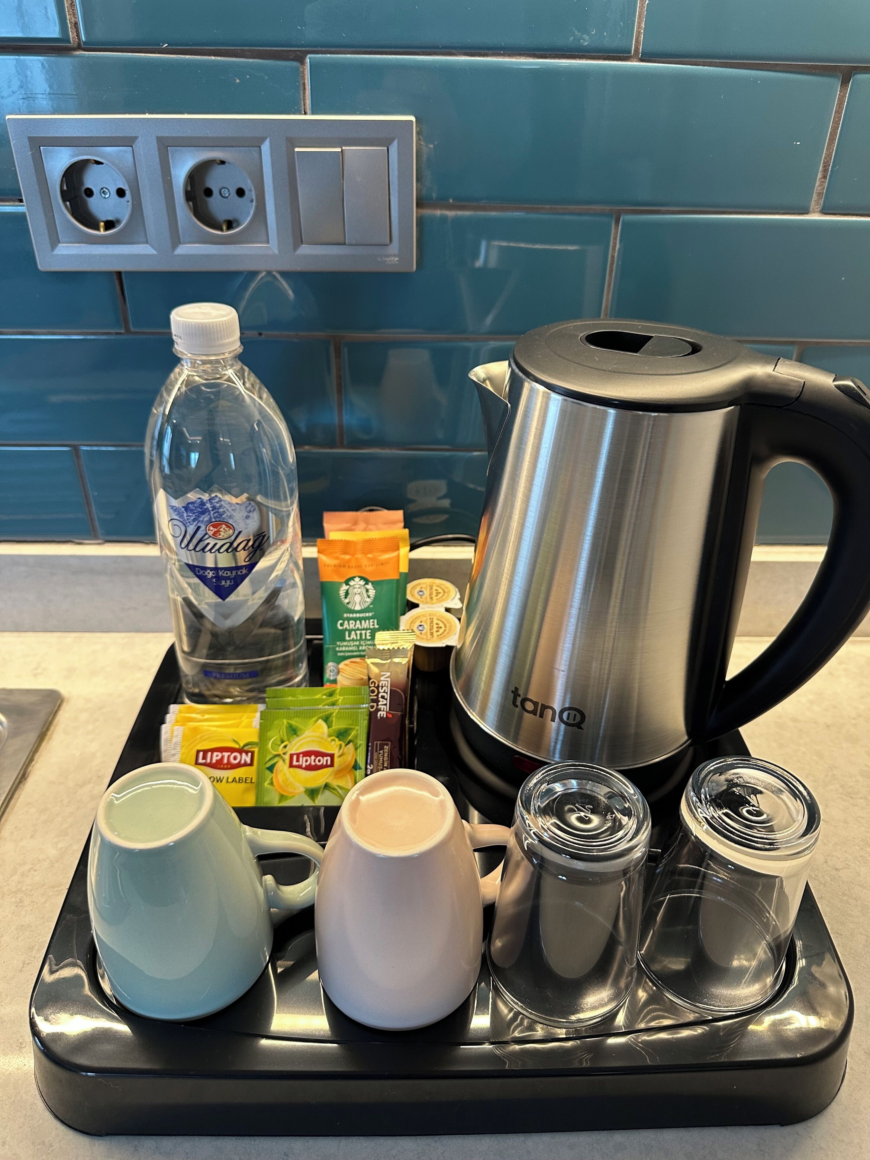 قهوة و/أو ماكينة صنع القهوة