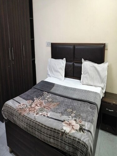 Staylo The Starlight Inn