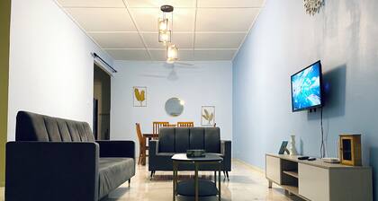Premium KLIA Homestay Near Sepang Circuit - WiFi - 15 mins - Family Friendly