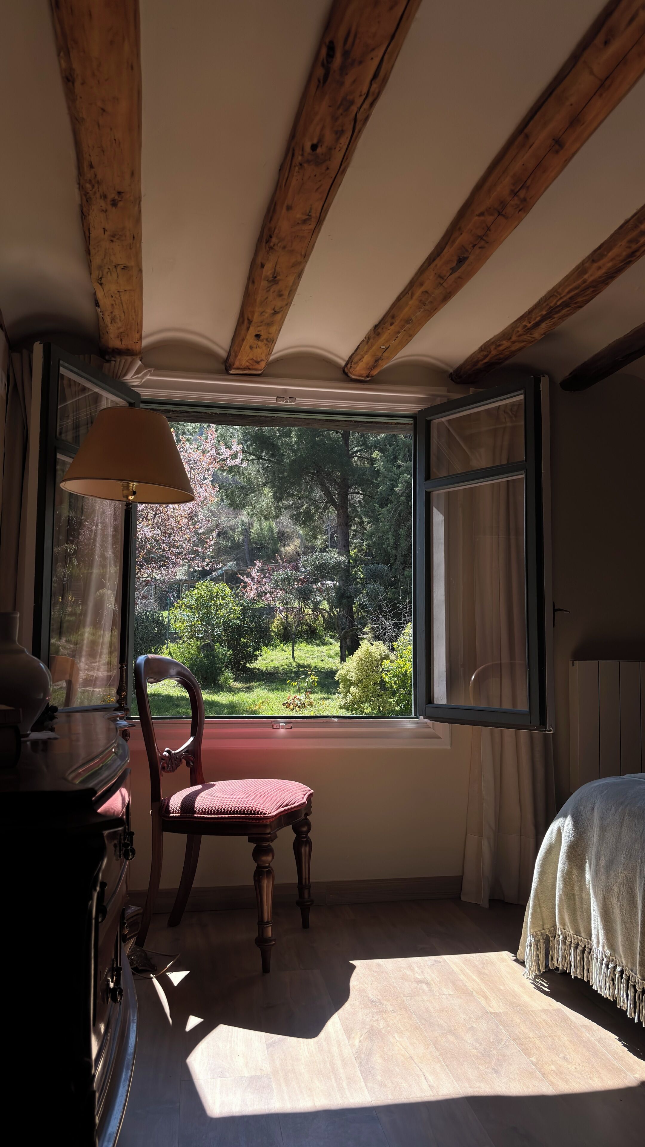 4 camere, Wi-Fi, lenzuola