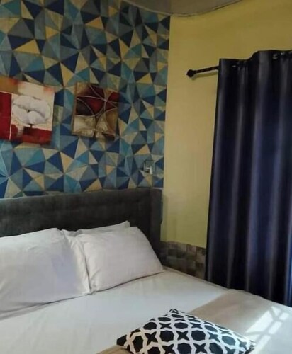 Bright, Cheerful & Dreamy Stay in a Central Location