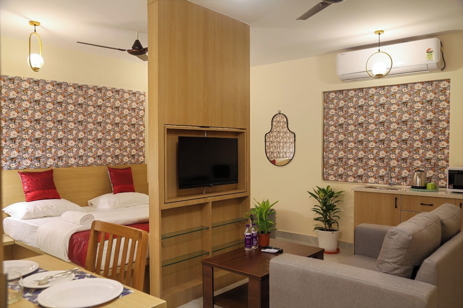 Estudio Deluxe, vista a la ciudad | Interior