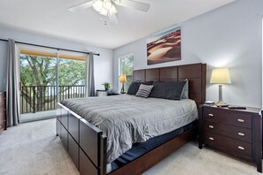 4 bedrooms, iron/ironing board, WiFi, bed sheets - Orlando Area Townhome Near Disney Resorts (Davenport)