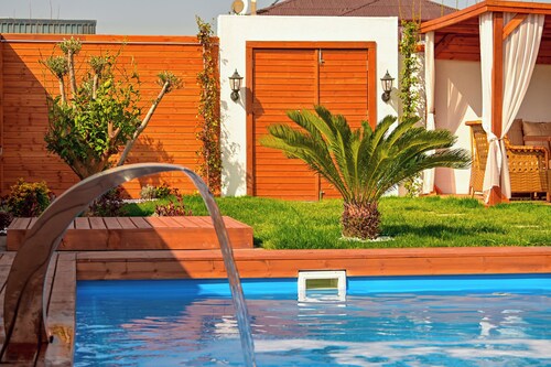 Lotus Bungalov 
