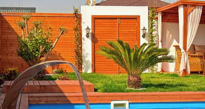 Lotus Bungalov