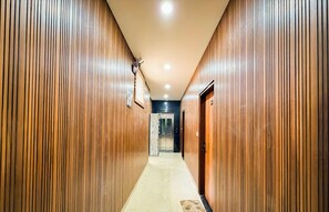 Lobby - Hotel Nutan Ashray – 200 Mtr From Prem Mandir (Vrindavan)