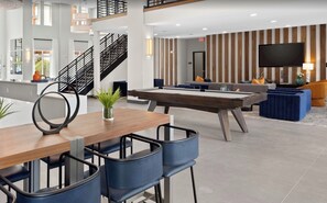 Dining - Modern Escape 2b.Bright & Fully Equipped (Orlando)