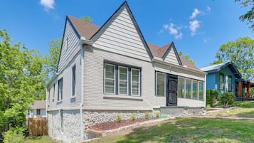 House (3 Bedrooms) | Front of property