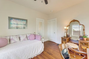 Interior - Walkable 1920s Charmer Near Downtown Birmingham! (Birmingham)