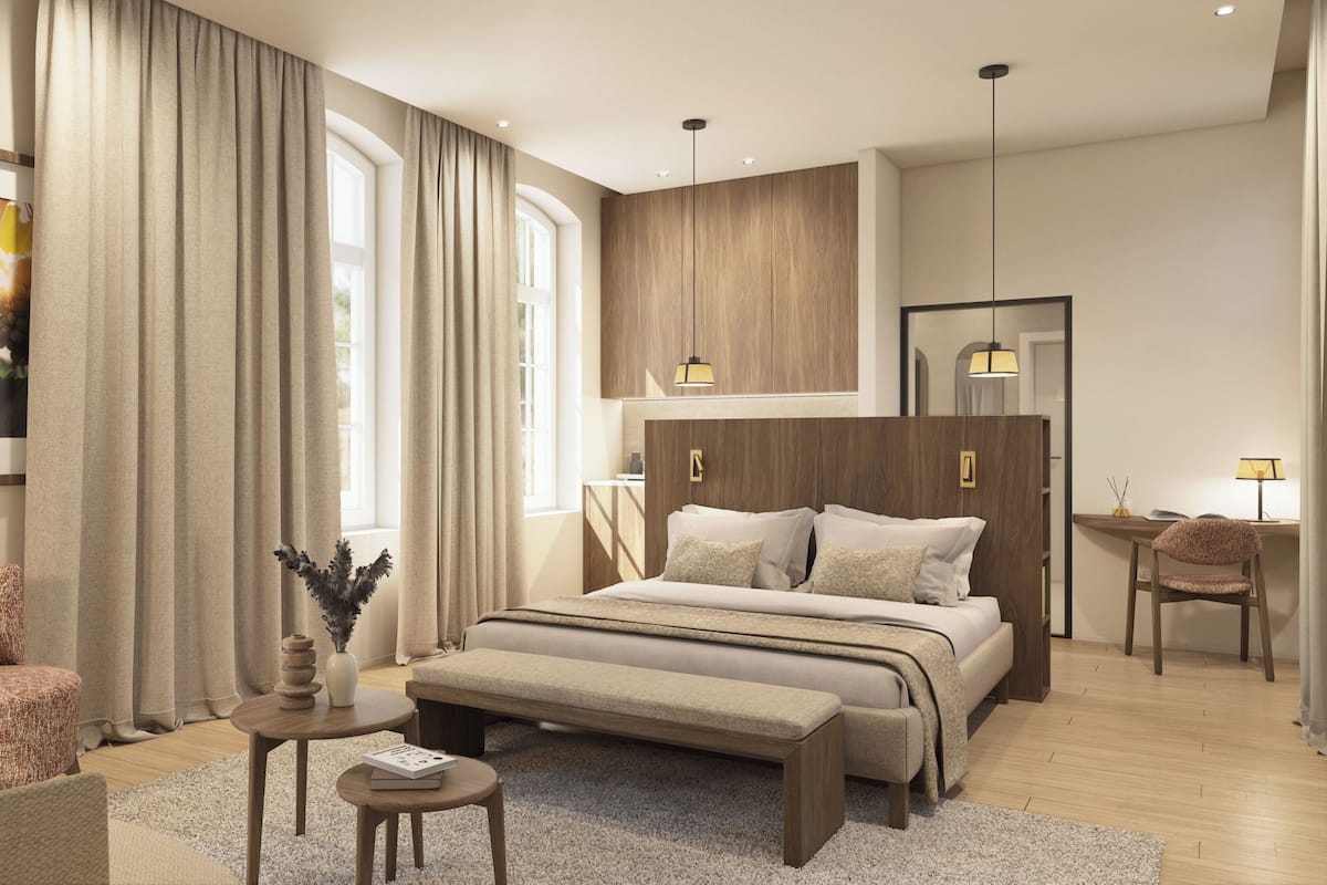 Premium bedding, in-room safe, desk, laptop workspace