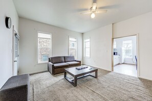 Interior - 1 Mi to Erie Canalway Trail! Condo w/ Grill (Little Falls)