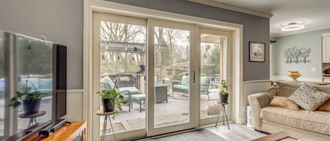 House (2 Bedrooms) | Interior