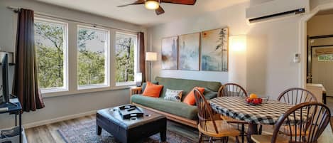 House (2 Bedrooms) | Depan hartanah