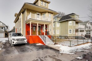 Interior - 3 Mi to Blue Hills: Cozy Dual-unit Retreat (Milton)