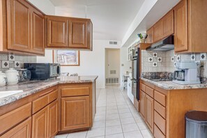 Interior - On Sun City South Golf Course! Quiet Home w/ Patio (Sun City)