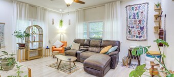 Boho Home w/ Deck & Yard in Republic, Pets Welcome