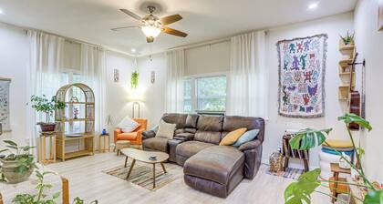 Boho Home w/ Deck & Yard in Republic, Pets Welcome