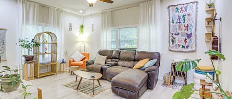 House (3 Bedrooms) | Front of property