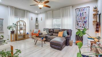 House (2 Bedrooms) | Front of property