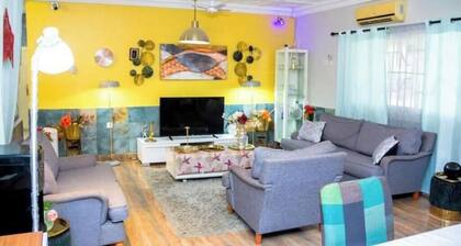 Purely Simplistic - Charming Stay Steps from Shops & Dining