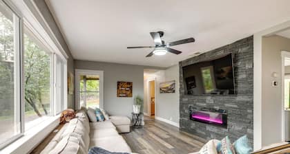 Placerville Paradise: Game Room + Hot Tub!